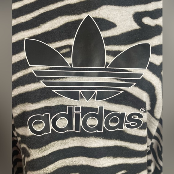 Adidas Women's Zebra Print Pullover Sweater - Size XL - Picture 4 of 10